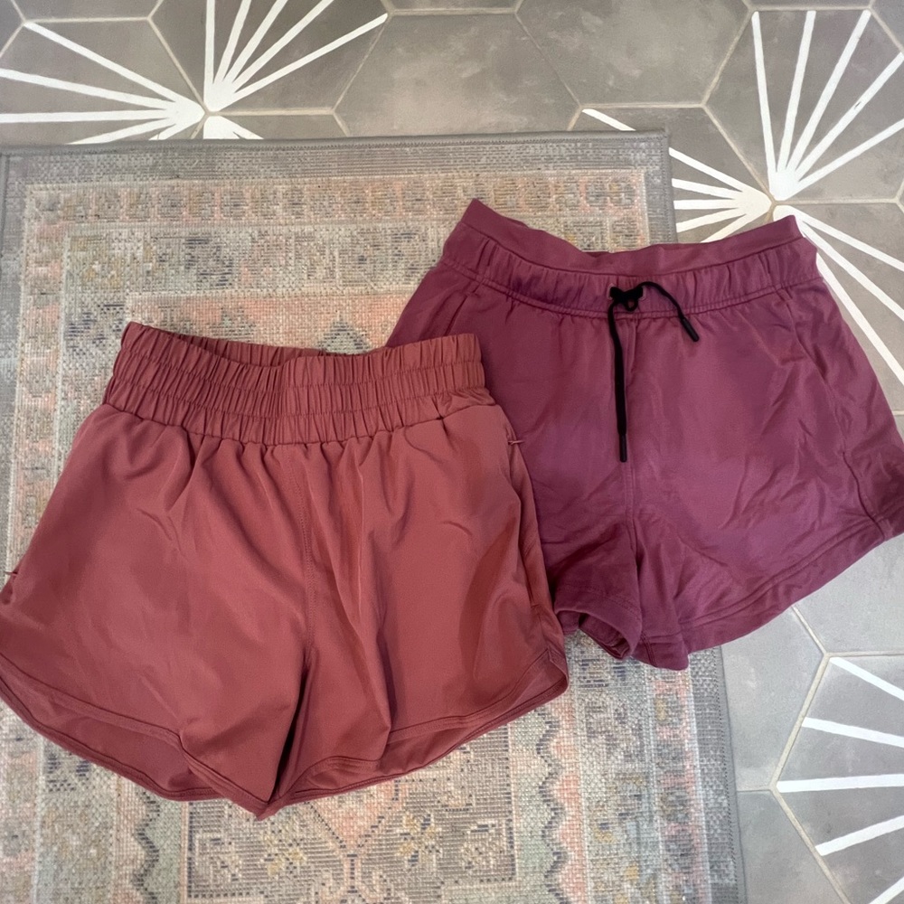 This item sold as a pair. It won’t allow me to delete.